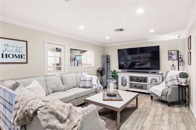 18640 E Mauna Loa, Azusa, CA 91702