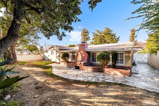 18640 E Mauna Loa, Azusa, CA 91702