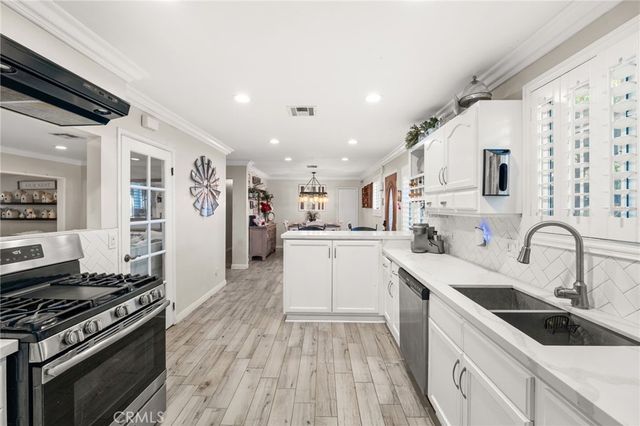 18640 E Mauna Loa, Azusa, CA 91702