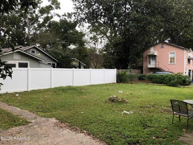 1326 W University Avenue, Lafayette, LA 70506