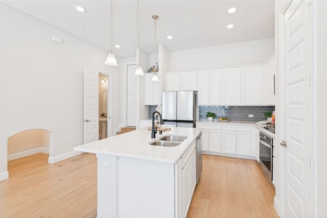 2917 Troutt Drive, Carrollton, TX 75010