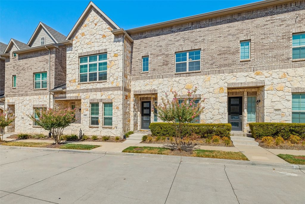 2917 Troutt Drive, Carrollton, TX 75010