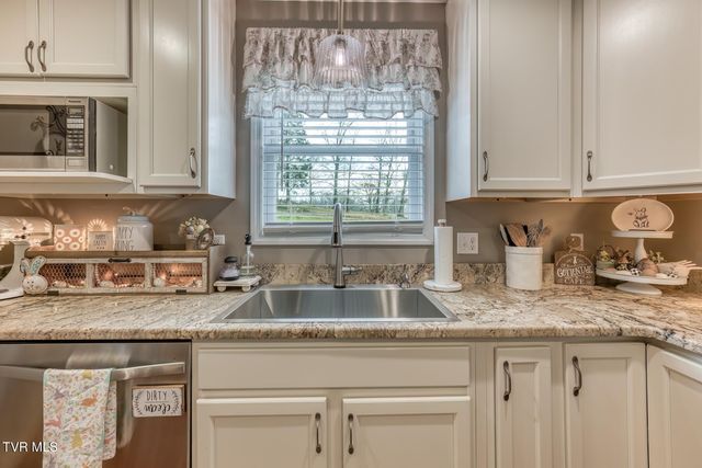 105 Eastern Star Road, Jonesborough, TN 37659