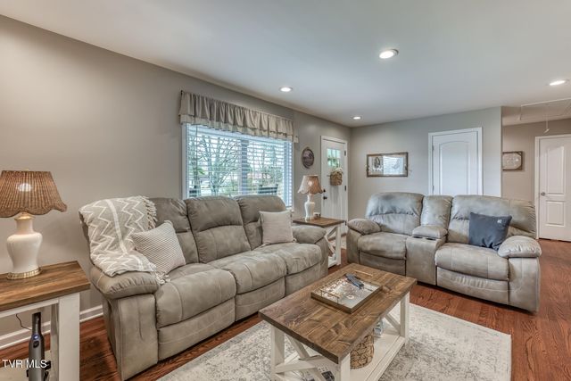 105 Eastern Star Road, Jonesborough, TN 37659