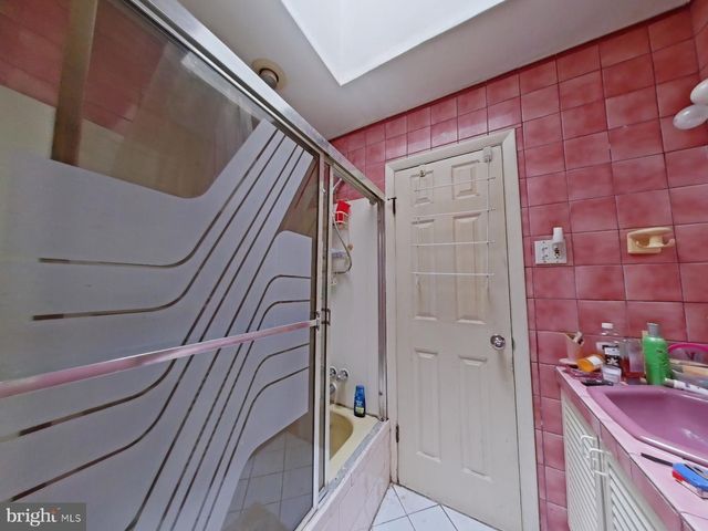 7402 DICKS AVE, Philadelphia, PA 19153