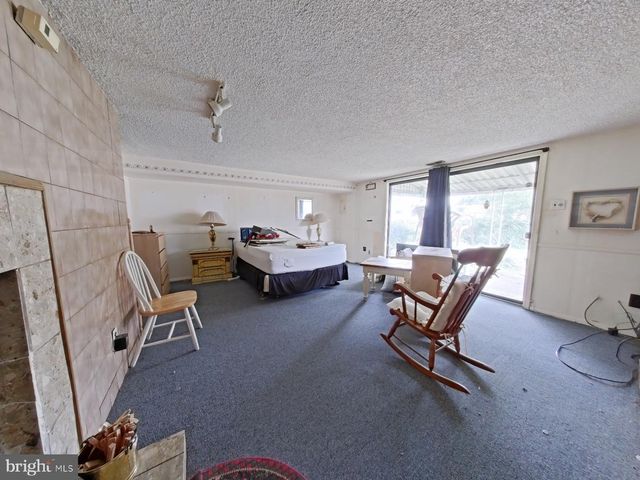 7402 DICKS AVE, Philadelphia, PA 19153