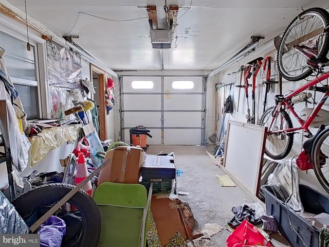 7402 DICKS AVE, Philadelphia, PA 19153