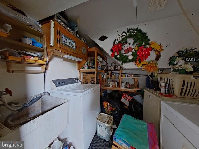 7402 DICKS AVE, Philadelphia, PA 19153
