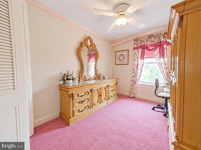 7402 DICKS AVE, Philadelphia, PA 19153