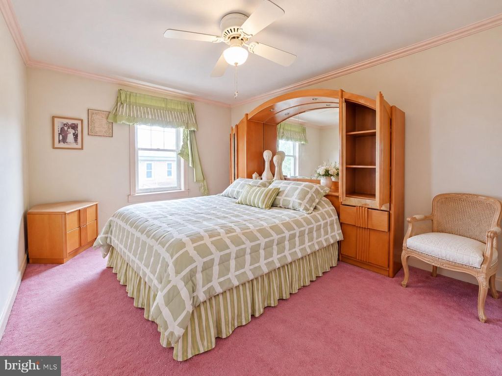 7402 DICKS AVE, Philadelphia, PA 19153 — photo 5