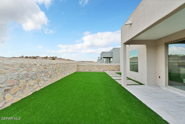 12648 Fredericksburg Avenue, Horizon City, TX 79928