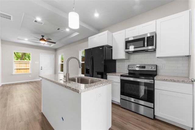 8161 Tate Street B, Houston, TX 77028