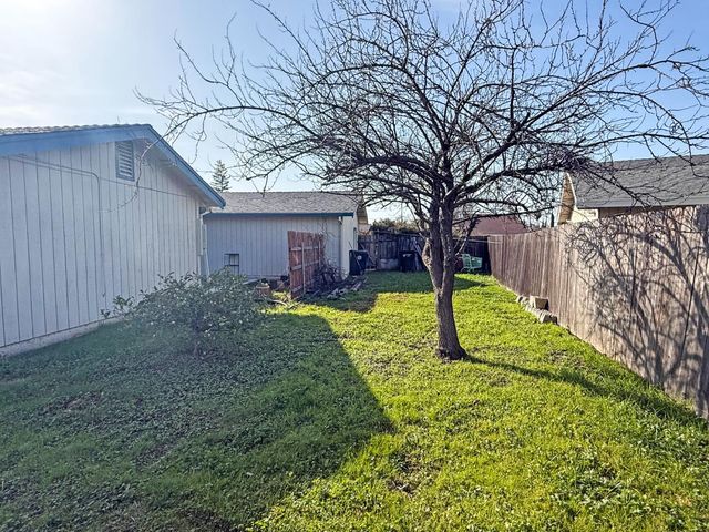 7637 Nixos Way, Sacramento, CA 95823