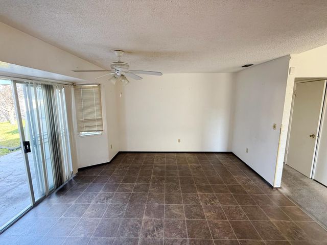 7637 Nixos Way, Sacramento, CA 95823