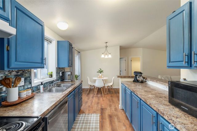 110 E Huckleberry Drive, Grapeview, WA 98546