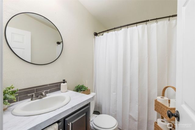 110 E Huckleberry Drive, Grapeview, WA 98546