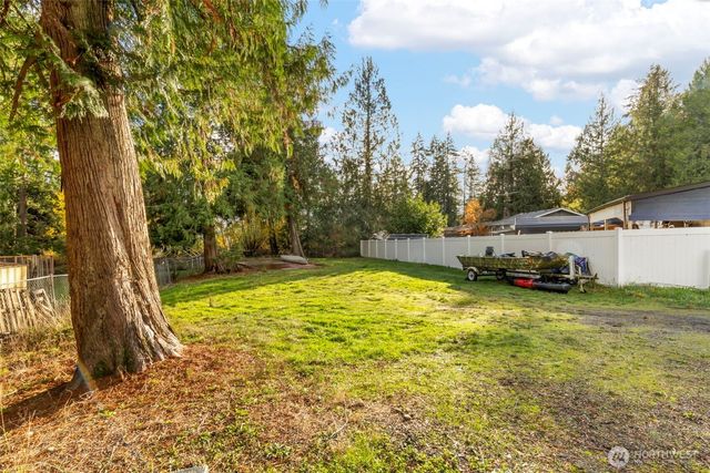 110 E Huckleberry Drive, Grapeview, WA 98546
