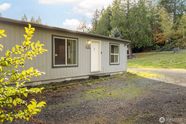 110 E Huckleberry Drive, Grapeview, WA 98546