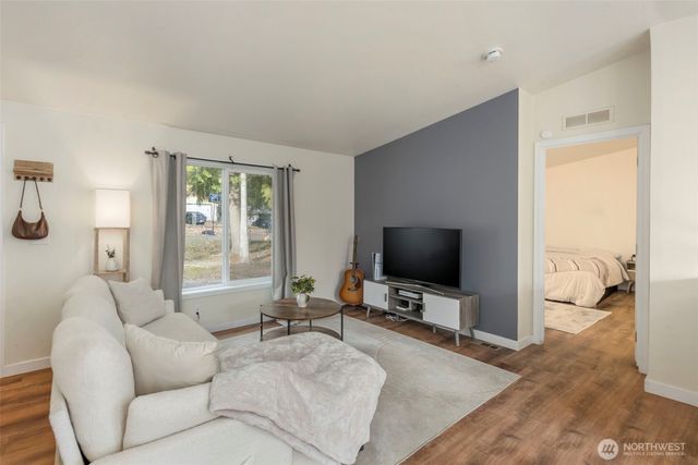 110 E Huckleberry Drive, Grapeview, WA 98546