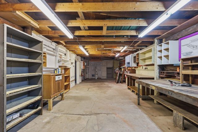 34 HOLLOW HORN RD, Erwinna, PA 18920