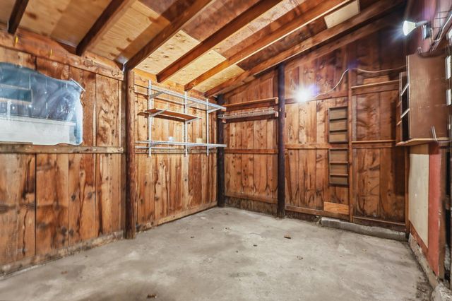34 HOLLOW HORN RD, Erwinna, PA 18920