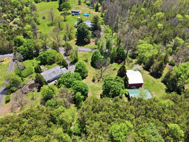 34 HOLLOW HORN RD, Erwinna, PA 18920