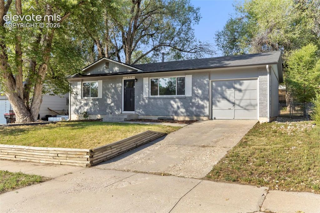 838 Kingsley Drive, Colorado Springs, CO 80909 — exterior