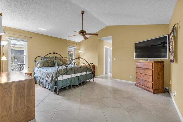 895 NW 110th Lane, Coral Springs, FL 33071