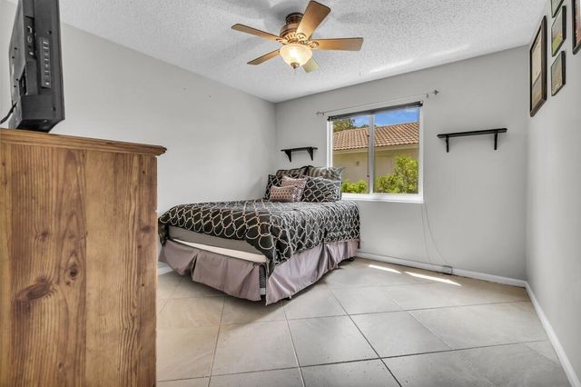895 NW 110th Lane, Coral Springs, FL 33071