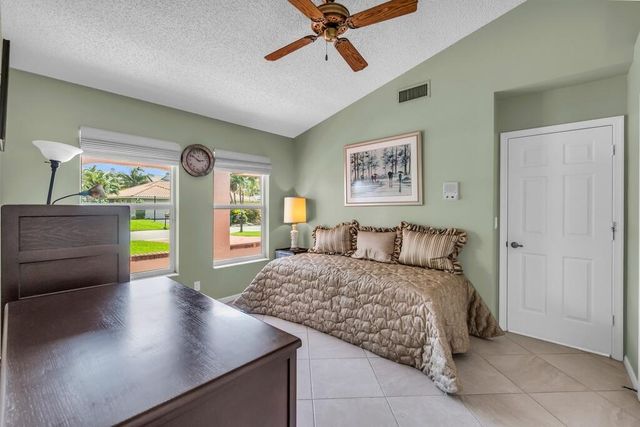 895 NW 110th Lane, Coral Springs, FL 33071