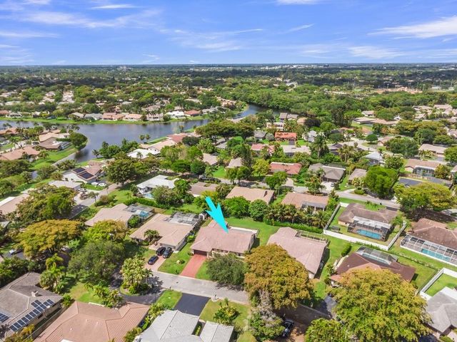 895 NW 110th Lane, Coral Springs, FL 33071