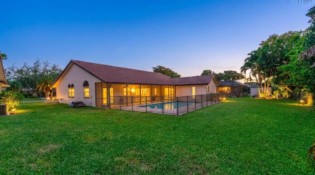 895 NW 110th Lane, Coral Springs, FL 33071