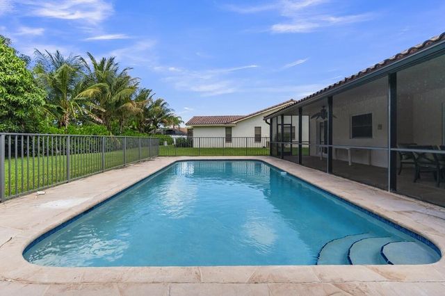 895 NW 110th Lane, Coral Springs, FL 33071