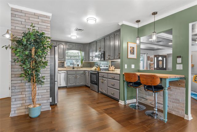 2717 Wooded Acres Drive, Waco, TX 76710