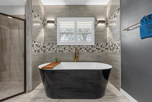 2717 Wooded Acres Drive, Waco, TX 76710