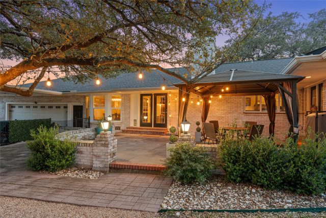 2717 Wooded Acres Drive, Waco, TX 76710