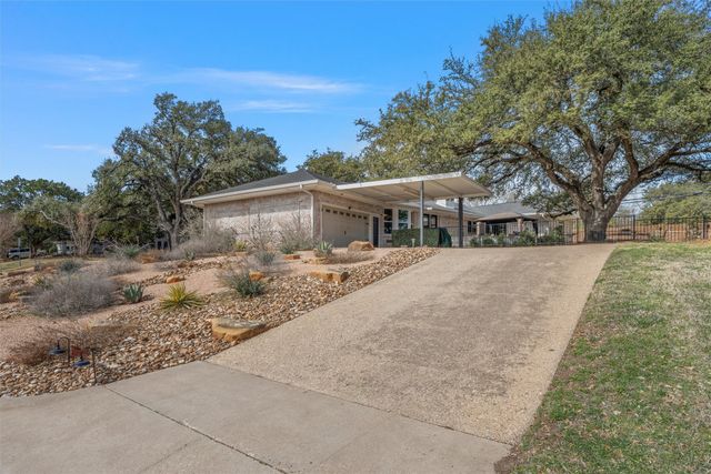 2717 Wooded Acres Drive, Waco, TX 76710