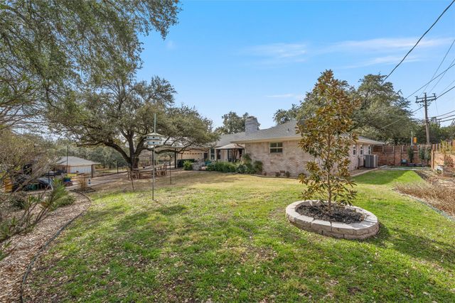 2717 Wooded Acres Drive, Waco, TX 76710