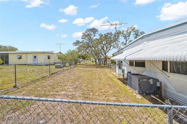 12280 FAIRWAY AVENUE, Brooksville, FL 34613