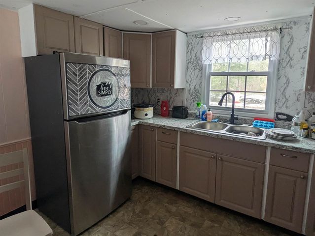 45 Keyes Farm Road, Deering, NH 03244