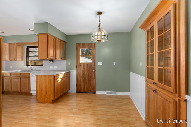 340 Collindale Avenue Sw, City Of Walker, MI 49534