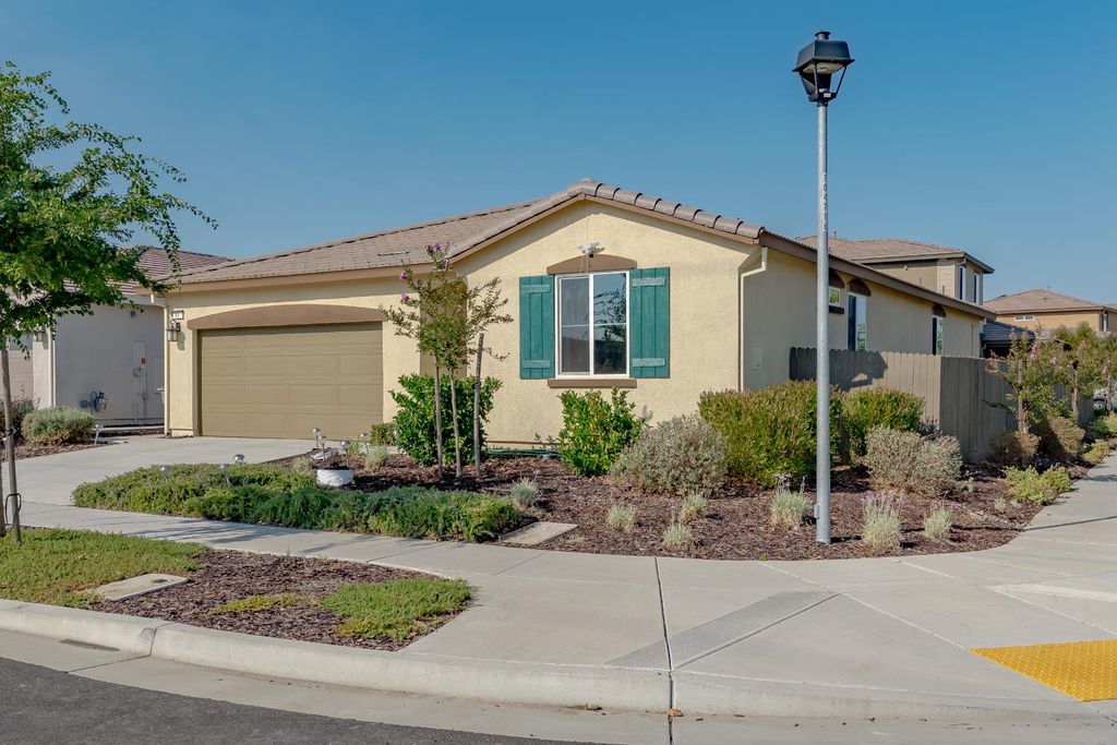 802 Berryessa Way, Olivehurst, CA 95961