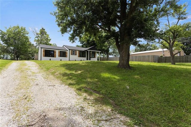 12901 E 61st Street, Kansas City, MO 64133