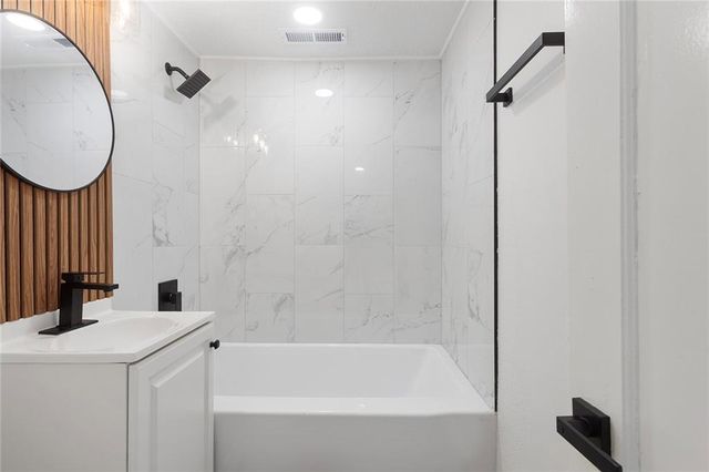 12901 E 61st Street, Kansas City, MO 64133