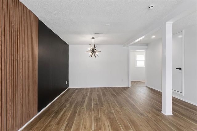 12901 E 61st Street, Kansas City, MO 64133