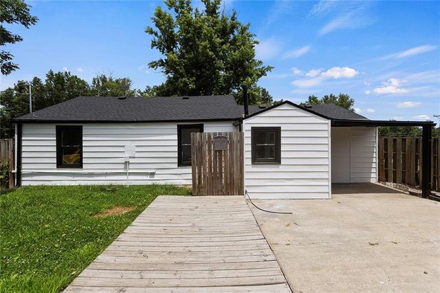 12901 E 61st Street, Kansas City, MO 64133
