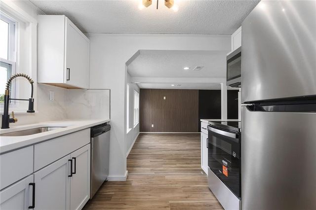 12901 E 61st Street, Kansas City, MO 64133