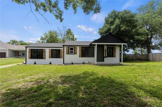 12901 E 61st Street, Kansas City, MO 64133