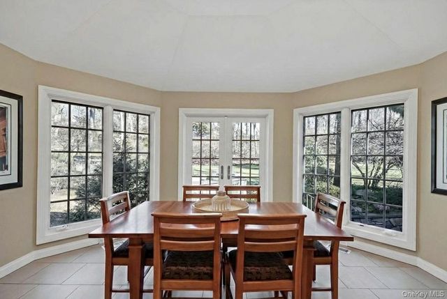 10 Oriole Place, Rye Brook, NY 10573