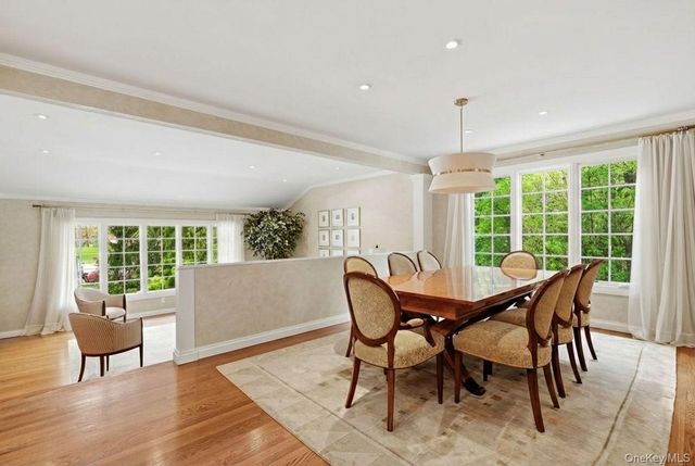 10 Oriole Place, Rye Brook, NY 10573